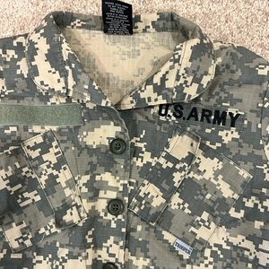 Kids size 4-6 digital camo army costume, like NEW!